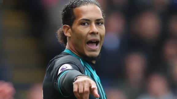 Van Dijk remembers competition against Ajax:' The atmosphere was extraterrestrial'.