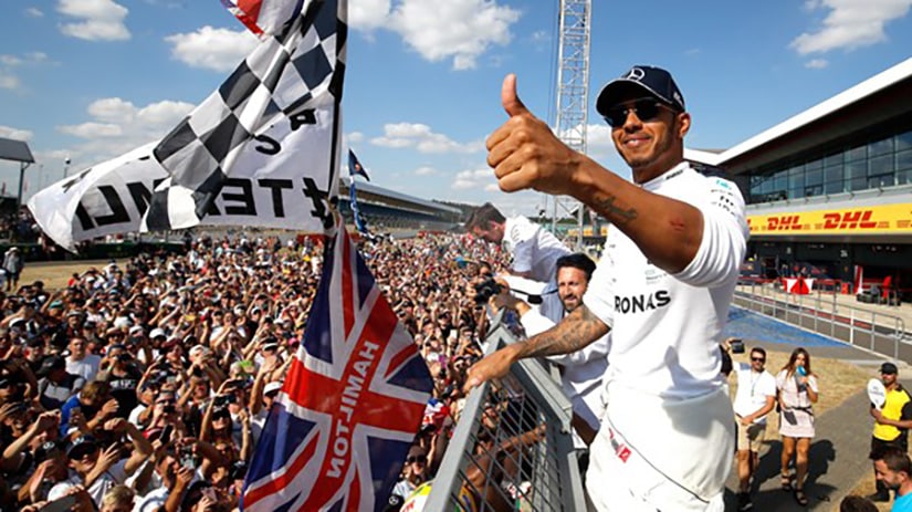 Lewis Hamilton Extends Mercedes Contract for 2 years