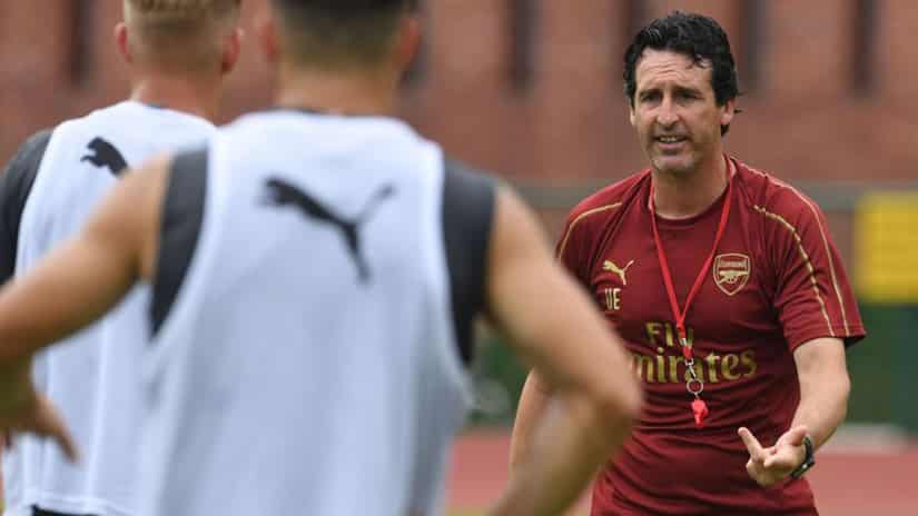 Unai Emery in Arsenal jersey on training has work to do with Arsenal