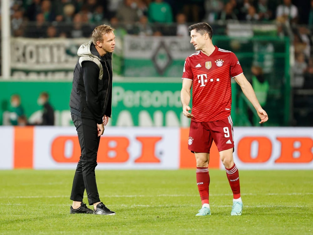 Will we score again this time? Robert Lewandowski and Bayern coach Julian Nagelsmann.