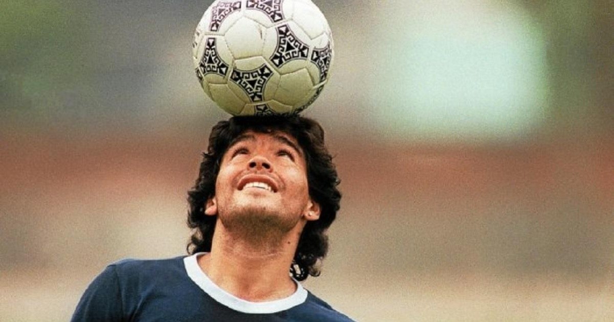 Diego Armando Maradona.