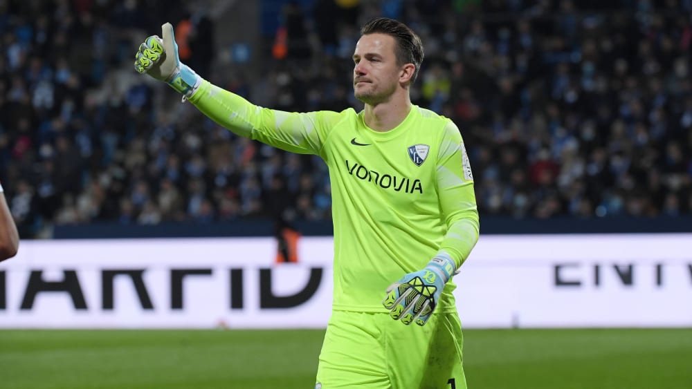 Riemann's reflexes and a premiere for promoted Bochum - Sports of the Day