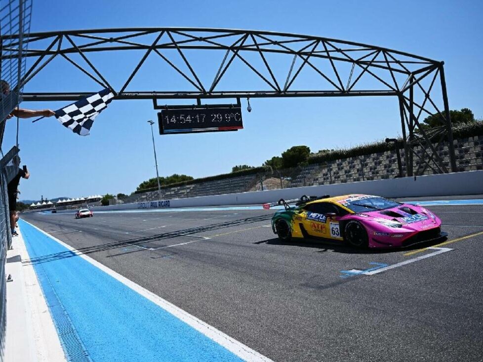 Maximilian Paul lors de la victoire en GT Open au Castellet dans une Lamborghini Oregon