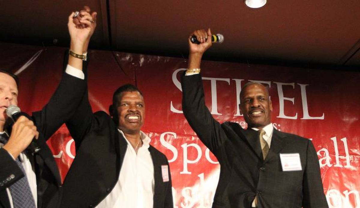 Los hermanos boxeadores Leon y Michael Spinks en 2016