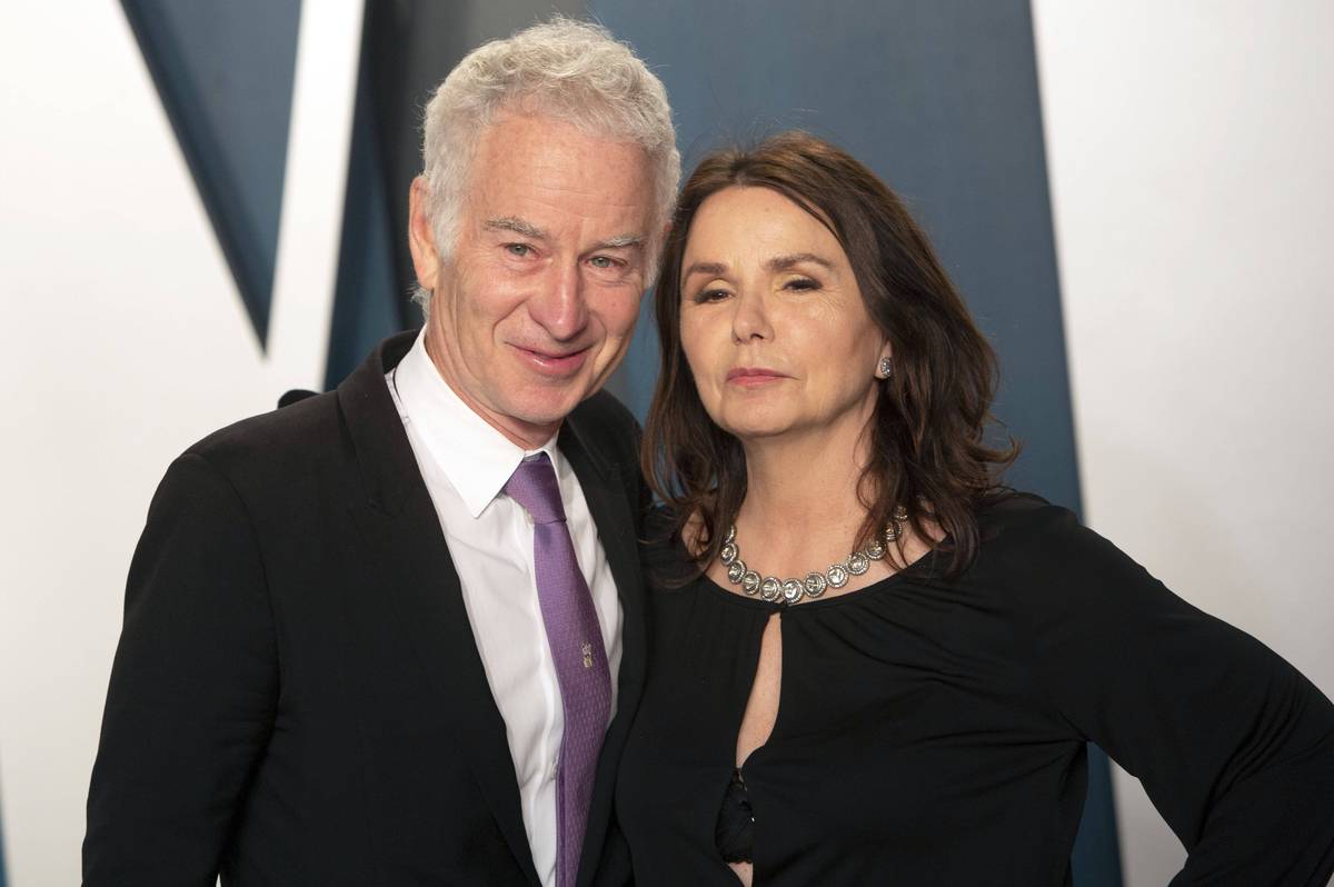 John McEnroe op een Oscarfeest met vrouw Patti Smyth 2020