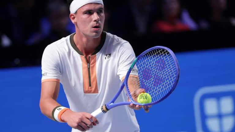 Sinner teaches Altmaier a lesson