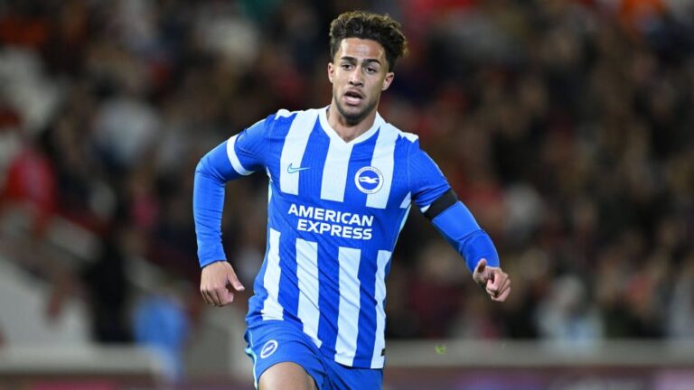 Hürzeler allowed to keep record-breaking youngster on the bench