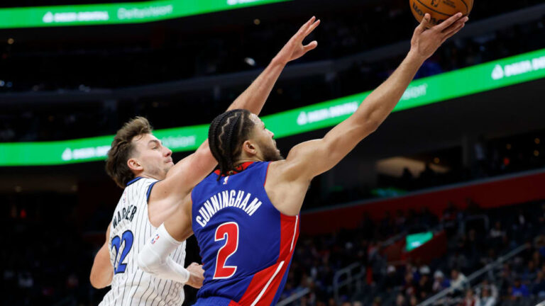 Next defeat: Orlando slips deeper into crisis