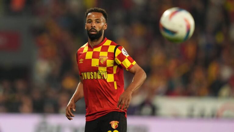 Betting scandal: Turkish association bans 102 players