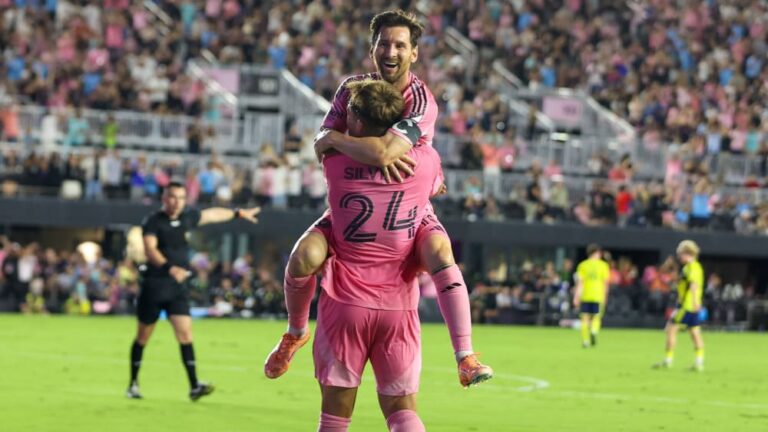 It’s over for Mukhtar: Messi scores twice to lead Miami to the playoff quarterfinals