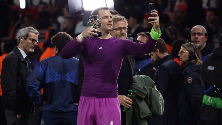 Neuer joke at the banquet – and Dreesen’s toast to the bus drivers