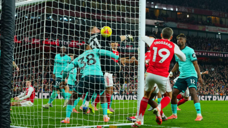 Thrilling final minutes: Two own goals save Arsenal from embarrassment