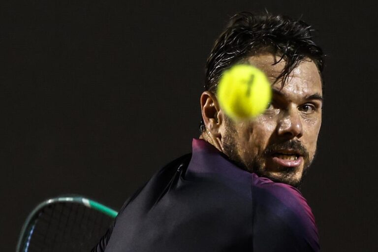 Tennis idol announces retirement