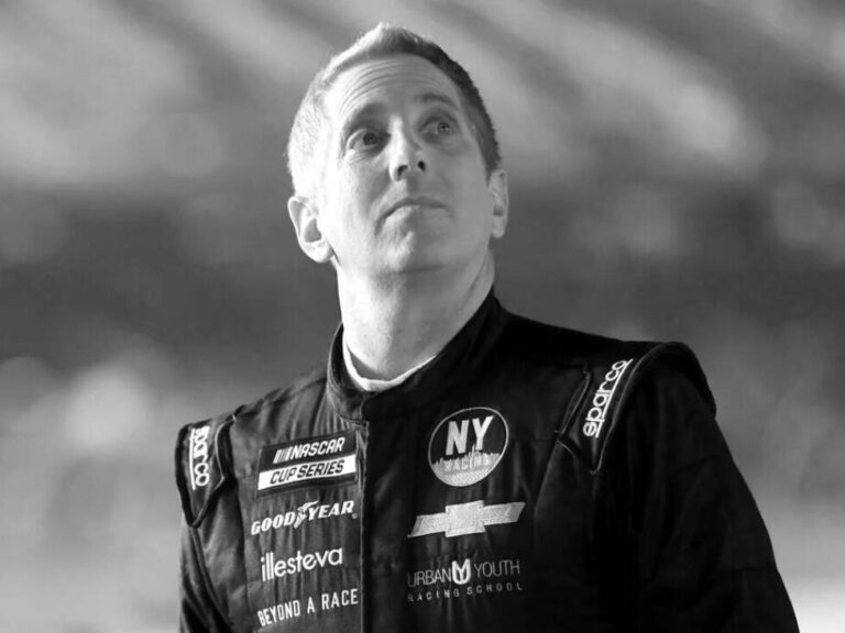 NASCAR driver Greg Biffle and family killed in plane crash