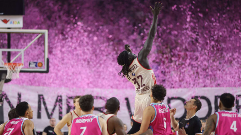 Bayern wins Game 1 after Herbert’s dismissal with record BBL attendance against Bonn