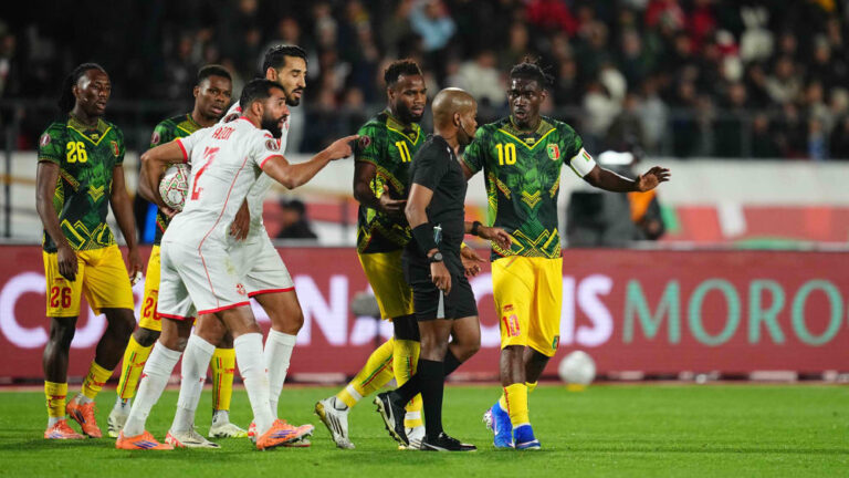 Despite being outnumbered and behind, Mali defeats Tunisia in a penalty shootout