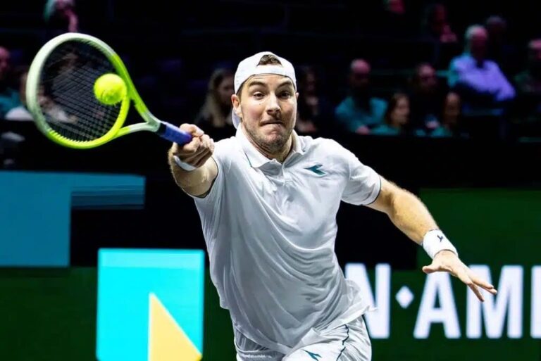Dominant performance by Struff