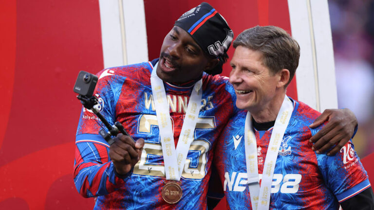 Glasner on the collapsed Mateta deal: “He had been having knee problems since November.”