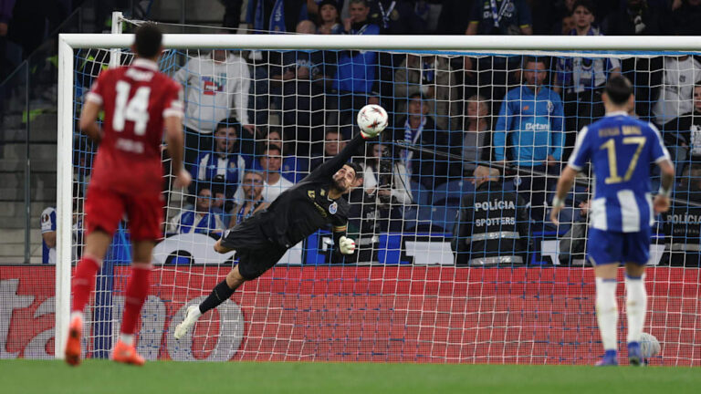 Undav praises Diogo Costa: “The MVP of the two games”