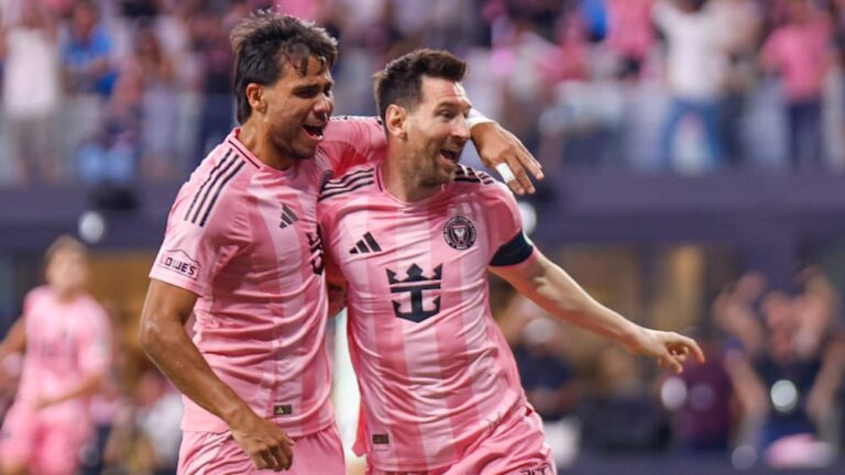 Messi scores in stadium debut to secure a draw – Müller’s essential penalty