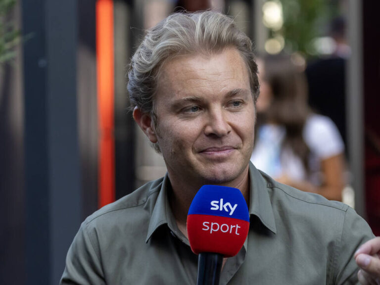 Rosberg Rejects Mercedes Allegations: “Equal Opportunities for Both”